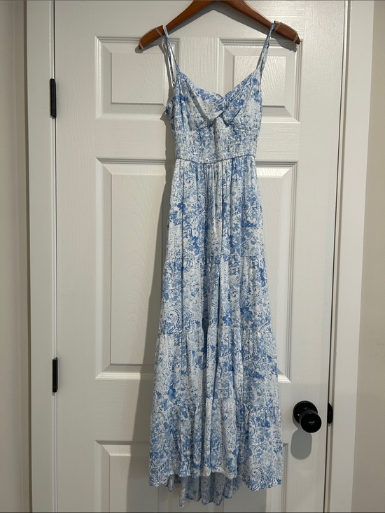 Hollister Dresses & Skirts - Hollister Light Blue & White Floral Maxi Dress with Spaghetti Straps